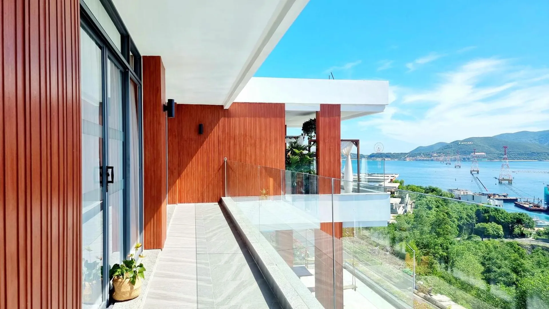 Promotion Early Booker, Sea Paradise Villa 6 Bedrooms, Infinity Pool, Karaoke, Sauna & Bbq ニャチャン