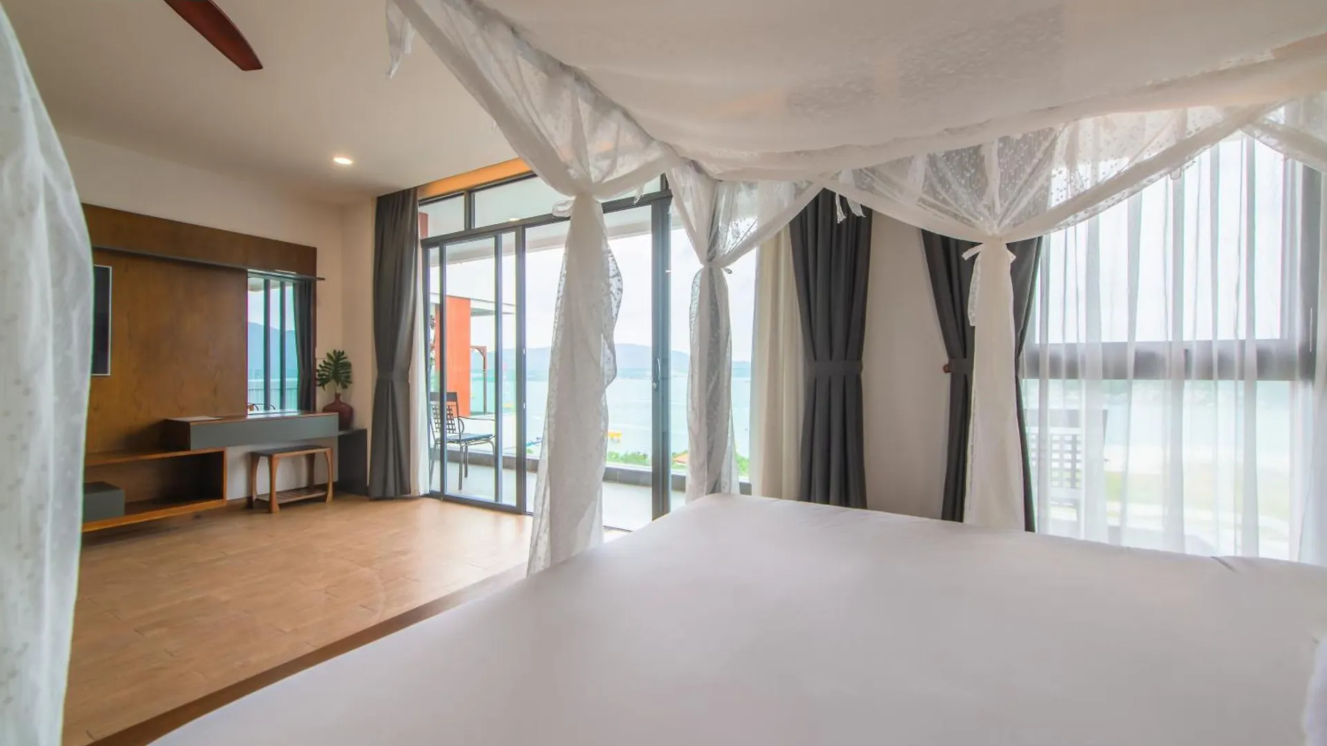 Promotion Early Booker, Sea Paradise Villa 6 Bedrooms, Infinity Pool, Karaoke, Sauna & Bbq ニャチャン 0*,  ベトナム